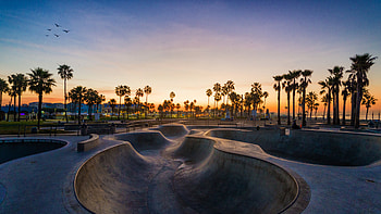 Venice Beach Skatepark at sunset, Los Angeles, California, man made, Skatepark HD wallpaper