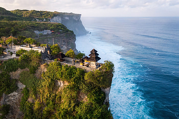 Ultimate Bali guide, Insider travel tips, Hidden gems, Must-visit places HD wallpaper