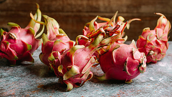 Dragon Fruit, Controversial fruit, Culinary debates, Zenger news HD wallpaper