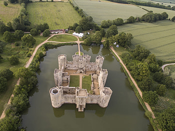 East Sussex, UK, Bodiam Castle HD wallpaper