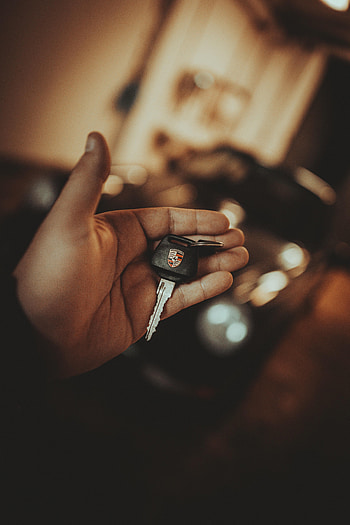 Porsche, Hand, Miscellanea, Miscellaneous, Focus, Keys HD phone wallpaper