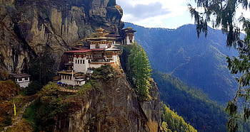 Tiger's Nest, Yoga retreat, Kanchendzonga trek, Himalayan adventure HD wallpaper
