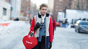 Gigi hadid, model, outdoor, smile HD wallpaper