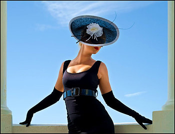 ELEGANT WOMAN, elegance, hat, woman, flower HD wallpaper