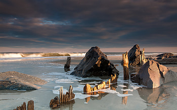 Gold, twilight, waves, rocky, beaches, clouds, beautiful, nature, storm HD wallpaper