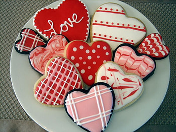 Sweethearts at breakfast;), sunshine, sweet, pink, love, red, hearts, textures, forever, cookies HD wallpaper