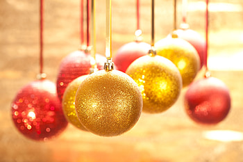 Christmas decorations, holidays, graphy, cute, balls, garland, ball, yellow, christmas, red, decorations, candles, lovely, new year HD wallpaper