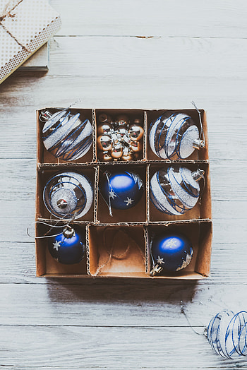Holidays, New Year, Decorations, Christmas, Box, Balls HD phone wallpaper