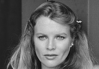 Kim Basinger, High quality , Timeless elegance, Classic beauty HD wallpaper