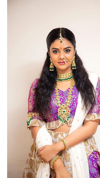 Sreemukhi, telugu actress, model HD phone wallpaper