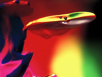 The Thing, flying saucer shaped, rainbow colours, 3d HD wallpaper