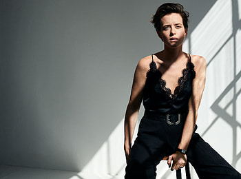 Claire Foy, Movies star, Net-A-Porter feature, Celeb style HD wallpaper