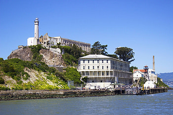 Visiting Alcatraz Island, San Francisco tour, Alcatraz prison, City exploration HD wallpaper
