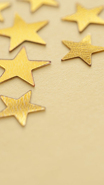 Glimmering gold star, Radiant design, Sparkling beauty, Heavenly emblem HD phone wallpaper