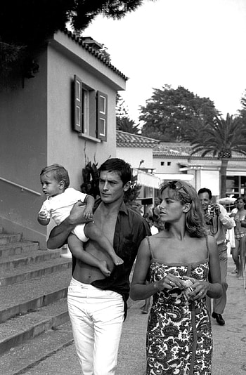 Alain Delon summer, Alain Delon Nathalie, Alain and Nathalie, Fear not HD phone wallpaper