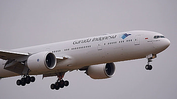Garuda Indonesia, Boeing 777-300ER, NRTRJAA takeoff, Indonesia HD wallpaper