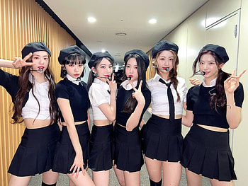 May 5, 2022, Le Sserafim, Twitter update, Kpopping HD wallpaper