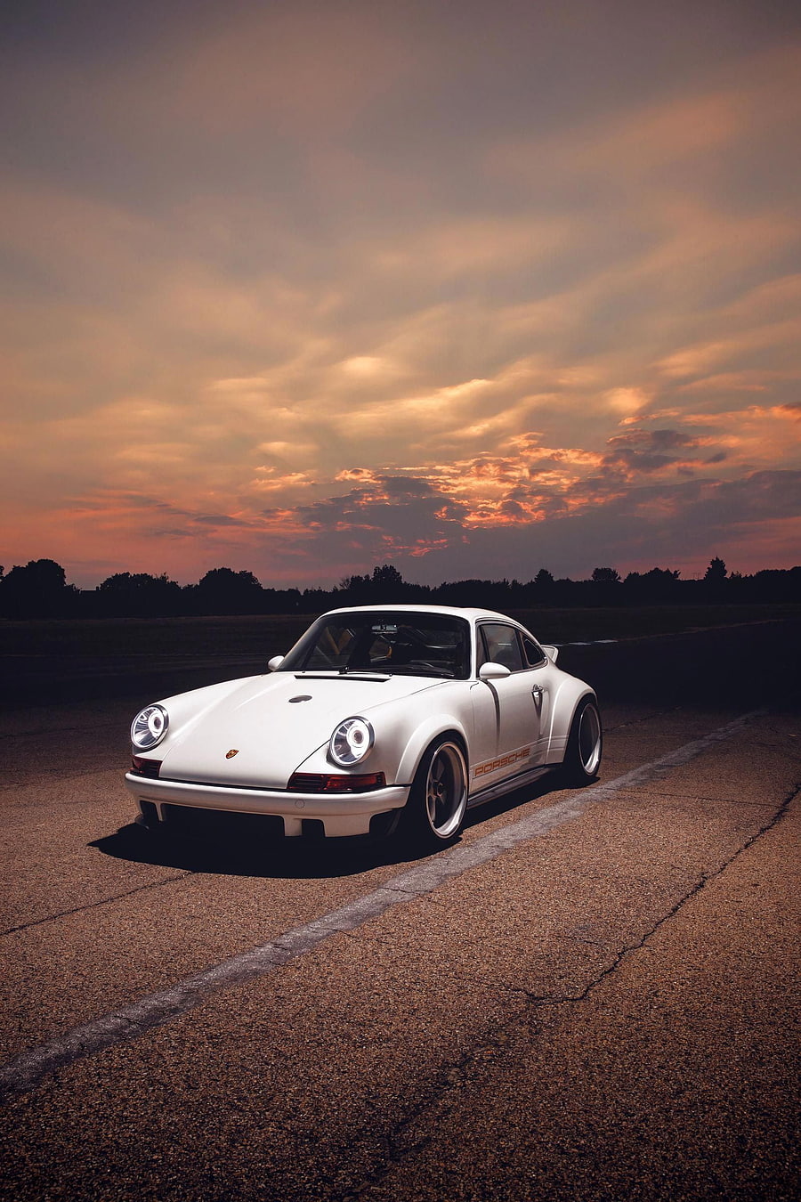 The Singer Williams DLS Is The Ultimate Carbon Fiber Vision Of A Porsche 911. Vintage Porsche, Classic Porsche, Porsche 911, Retro Porsche HD phone wallpaper