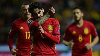 Isco Spain , National team pride, Football talent, Spanish playmaker HD wallpaper
