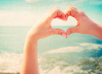 Hello August, sea, summer, hands, sky, august, heart HD wallpaper