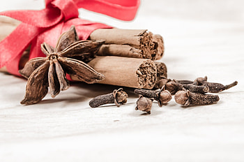 Spices and herbs, Fragrant ingredients, Organic produce, Aromatic flavors HD wallpaper