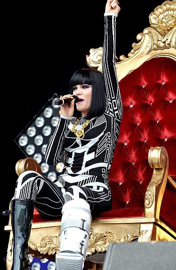 Glastonbury Music Festival 2011, Jessie J HD phone wallpaper