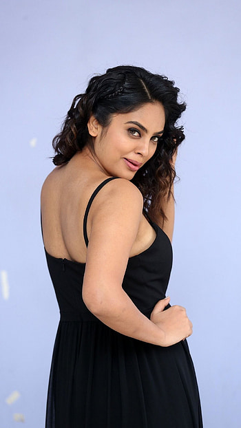 Nandita Swetha, telugu actress HD phone wallpaper