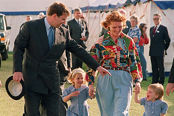 Sarah Ferguson, Fergie, The Crown, Radio Times Theater HD wallpaper
