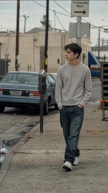Normcore Stroll — , Man HD phone wallpaper