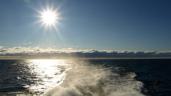boat wake on a clear summer day at sea, sea, horizon, clouds, wake, sun HD wallpaper