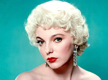 Joan Collins Movies, Stunning , Iconic actress, Vintage Hollywood HD wallpaper