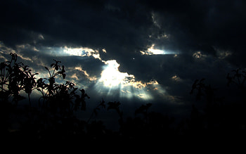 Sun Beam, clouds, sky, beautiful, nature, beam, sun, storm, dark HD wallpaper