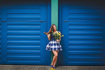 Oups!!!!, pose, girl, short skirt, long hair HD wallpaper