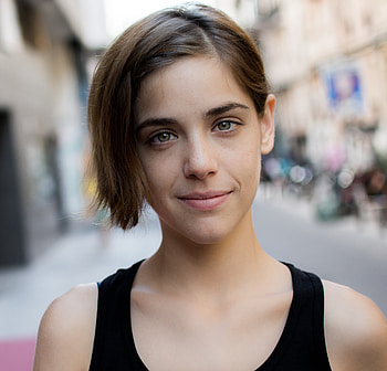 Smile, woman model, pretty, portrait HD wallpaper