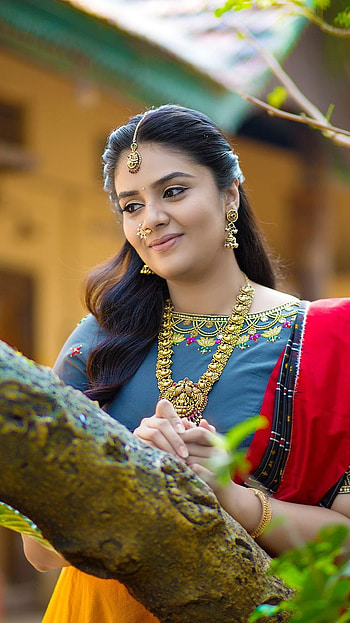 Sreemukhi, telugu actress, anchor HD phone wallpaper
