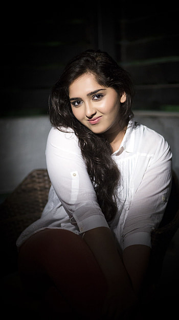 Sanusha, malayalam actress HD phone wallpaper