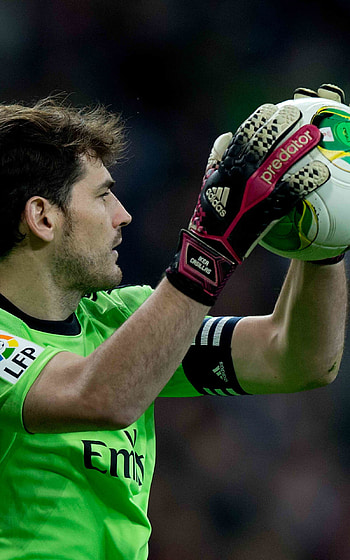 Iker Casillas, Goalkeeper hero, Memorable saves, Football career HD phone wallpaper