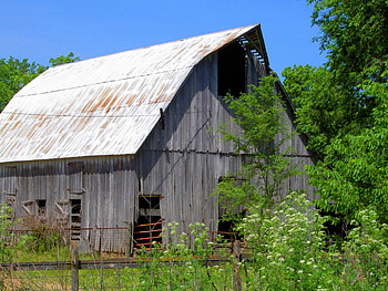 An old grey treasure sitting off the Interstate, weathered, barns, rural, farms, Missouri HD wallpaper