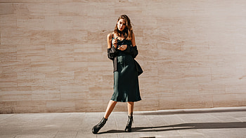 Black Dress Girl Girl Framed By City Views, black-dress, girls, model, hoot HD wallpaper
