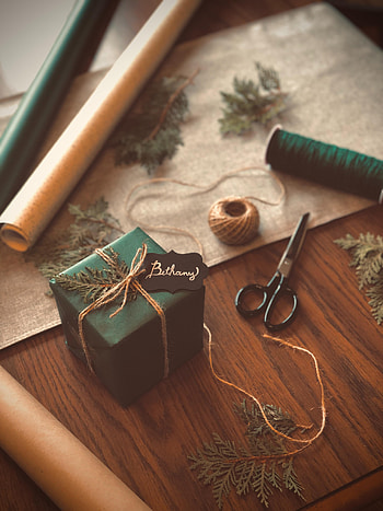 Miscellanea, Miscellaneous, Branches, Box, Gift, Present, Threads, Thread, Scissors HD phone wallpaper
