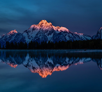 Glow, peak, sunset, mountains, reflections, lake HD wallpaper