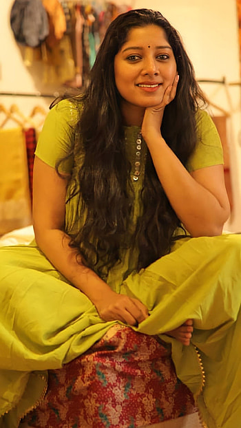 Anumol, malayalam actress HD phone wallpaper