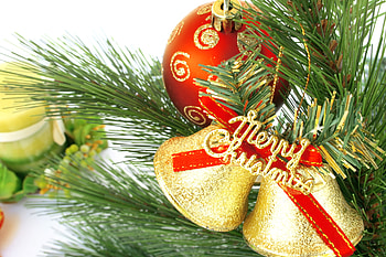 Christmas Bells, bell, colorful, graphy, colors, beauty, xmas, holiday, candles, magic christmas, new year, golden, merry christmas, magic, balls, beautiful, bells, happy new year, candle, pretty, christmas, ball, red, lovely HD wallpaper