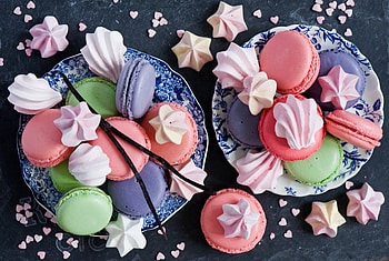 Meringue kisses, , Sweet confection, Irresistible treat HD wallpaper