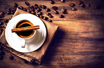 Spiced Coffee, table, spiced, coffee beans, coffee, cinnamon, cup HD wallpaper