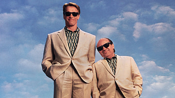 Twins movie, Comedy duo, Hilarious misadventures, Identical siblings HD wallpaper