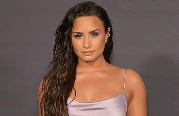 Demi Lovato 2017 Latest, demi-lovato, music, celebrities, girls HD wallpaper