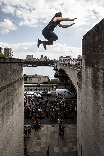 Jump, running HD phone wallpaper