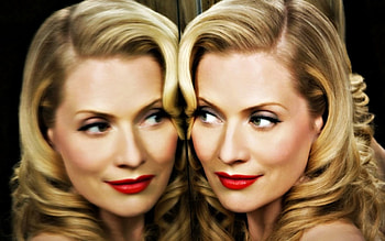 Emily Procter, mirror, blonde, red, girl, actress, woman HD wallpaper