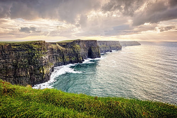 Cliffs of Moher, Ireland, sea, coastline, clouds, sky, rocks HD wallpaper